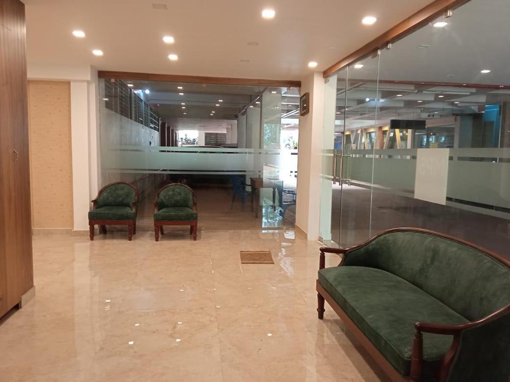 Mpsroyalsuites Perintalmanna 외부 사진